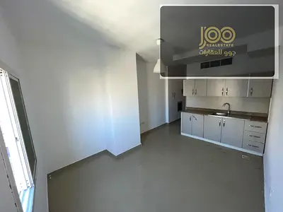 استوديو واسع للإيجار بالراشدية 3، تكييف مركزي، مطبخ كبير، مقابل الباصات، 18 ألف سنوياً، دفعات مرنة