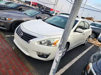 Nissan Altima SR 2015 - GCC Specs - Well Maintained