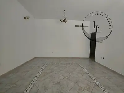 Spacious 2 BHK, 2 bath with chiller and parking free
