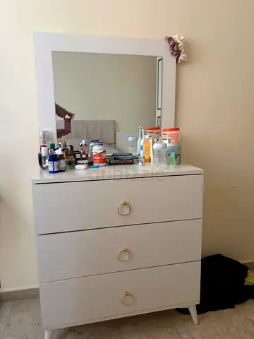 White 3-Drawer Dresser with Mirror