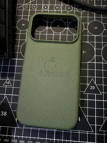 Iphone 17 pro case TechWoven Case with MagSafe - Green