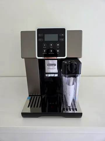 Coffee machine Delonghi Perfecta Evo ESAM.420.80.TB