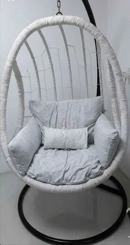 Cozy Egg swing