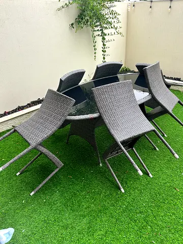 Outdoor table and chairs - rattan/wicker dining set with glass top table