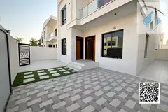 villa 5BD with yard personal finish with special price include fees and freehold