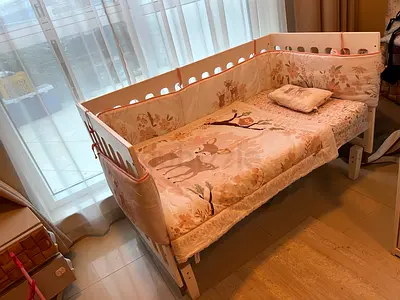 Baby and toddler Crib/Cot