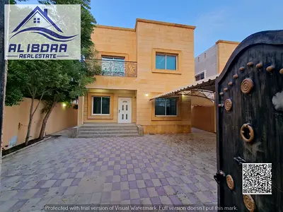 فرصة مميزة لامتلاك فيلا سكنية جاهزة في موقع ممتاز مقابل مسجد مباشرة