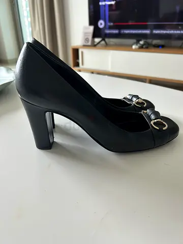 Gucci Black block-heel pumps with buckle detail (gently used)