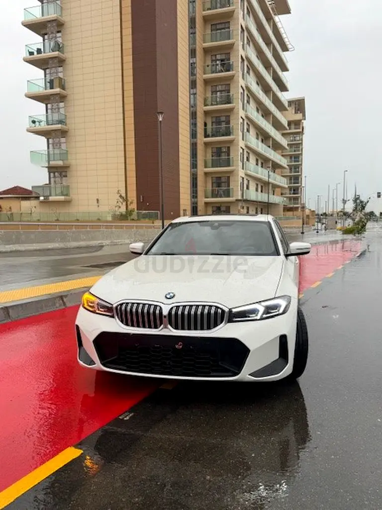 320i