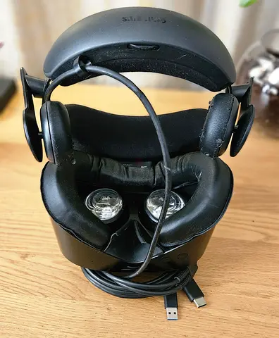 Samsung HMD Odyssey+ (Plus) PC VR Headset  Controllers (AMOLED)
