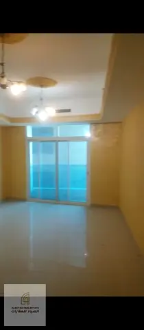 للبيع شقه غرفه وصاله بالمجاز وامن وحراسه ع مدار الساعه قريب من وجهات الشارقه