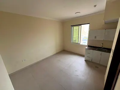 استوديو للإيجار السنوي في العاليا عجمان خلف البيت المتوحد تاني ساكن مخصص للعائلات بتكييف مركزي وصيانة على المالك وموقع هادئ ومميز