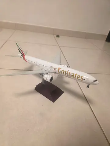 Emirates premium metal plane offers allowed
