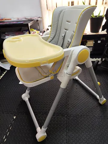 Giggles Baby High Chair with Adjustable Tray