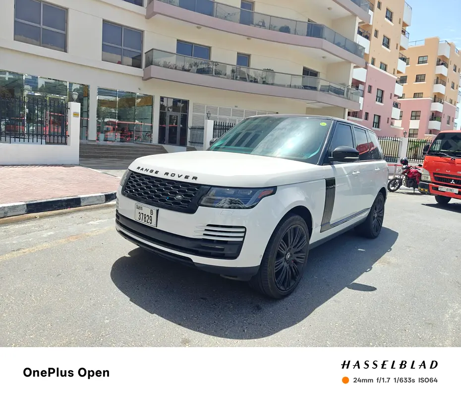 Land Rover Range Rover 2020 — photo 1 of 12