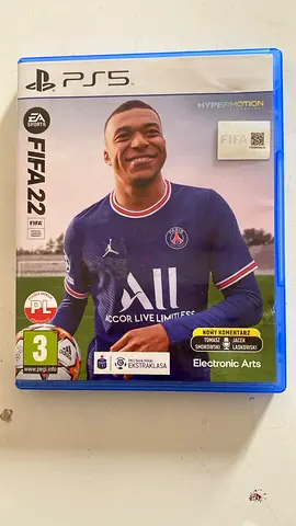 FIFA 22 (PS5) — Used copy in good condition