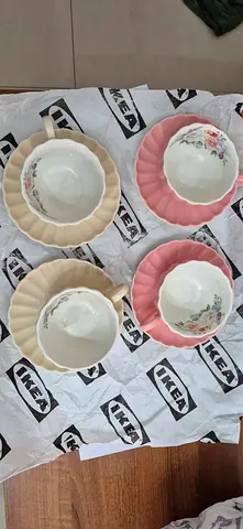 Used multicolor cup plate set of 4