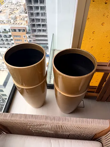 Four of gold glossy plant pots