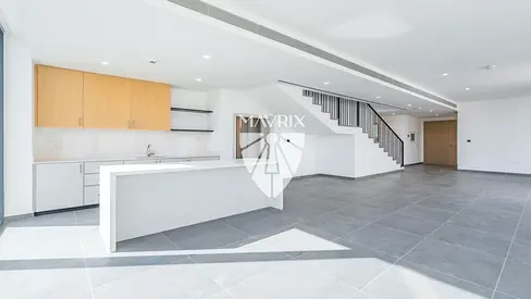 Ready to Move I Spacious Villa I Brand new