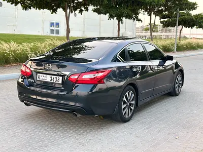 2017 Nissan ALTIMA — фото 4