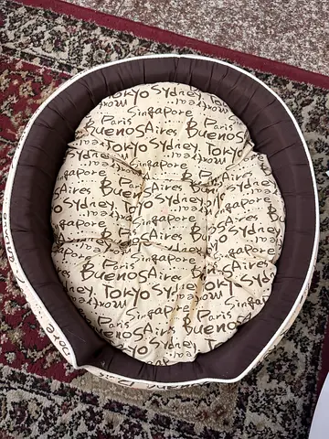 Cat bed / dog bed for sale