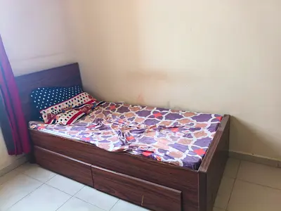 Single bed with mattress