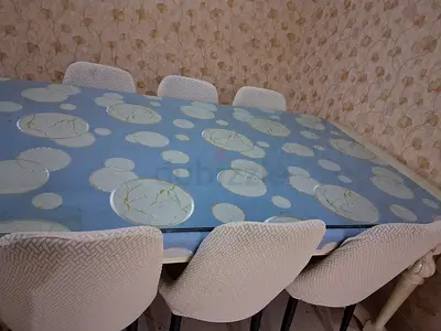 Dining Table with Elegant Design
