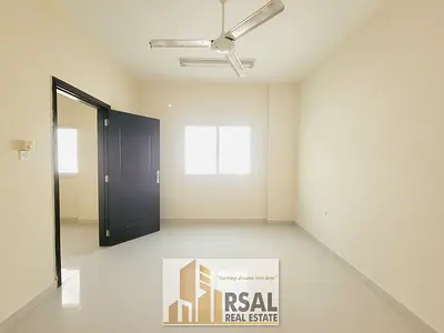 1 Bedroom Close Hall// no deposit Cash// on road building// Close to Small Nesto Supermarket