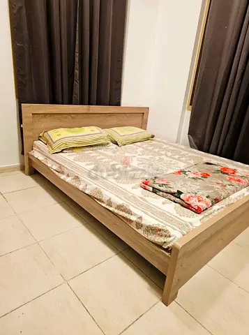 Queen size matress for sale