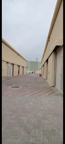 مستودعات للإيجار في موقع استراتيجي – أرض المستودعات الصناعية 18 (للتخزين فقط)