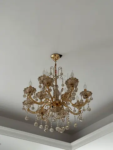 Elegant Crystal Chandelier