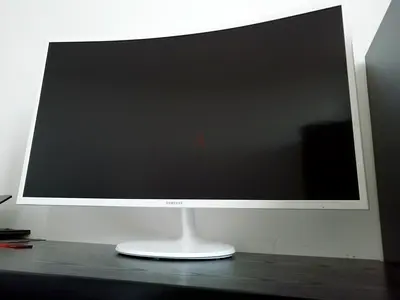 Samsung 32-inch Curved LED Monitor (Model C32F391FWM) - Working