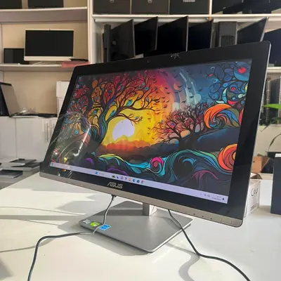ASUS All-in-One | Nvidia 2Gb Graphics |  | 12GB RAM | 256GB SSD |Core i5 6th | 23” (Glass broken)