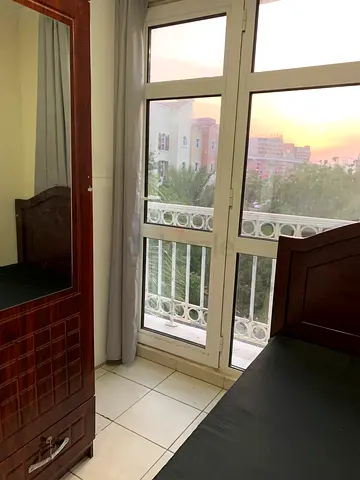 partition for male near garden metro station