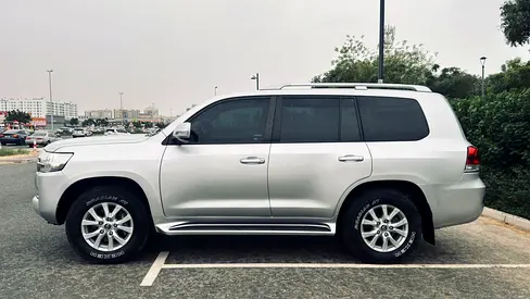صورة 5 لـ 2018 Toyota LAND CRUISER