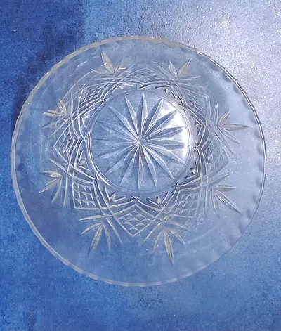 Glass bowl