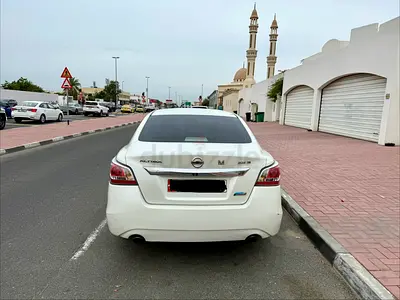 Gorgeous Nissan Altima in Excellent Condition