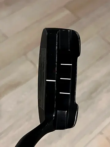 Golf Chippers (LH + RH) – Easy Short Game Solution – 150 AED (Firm)