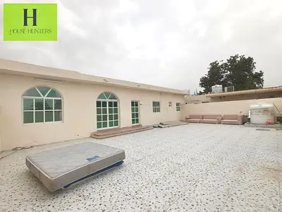 Luxurious 4 to 5Bhk villa !!Hall. !!! Majlis. !! Parking Area Available in Al jazzat