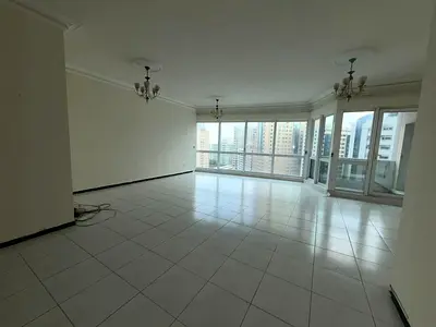 Open balcony, free AC and pool in a vibrant, prime location close to all services and near the Dubai exit.