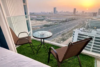 Luxury Studio | Balcony Sunset | Pool | No Commission