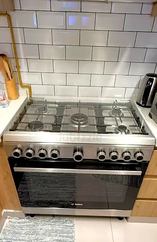 Bosch gas range with oven 5 different sizes burner