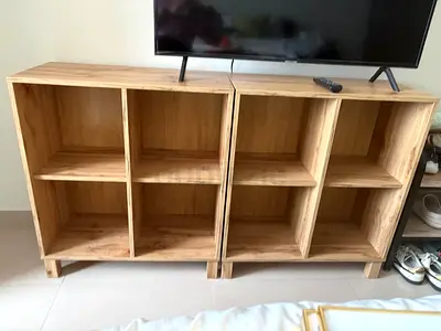 Pair of 4-cube wooden shelving units (set of 2)