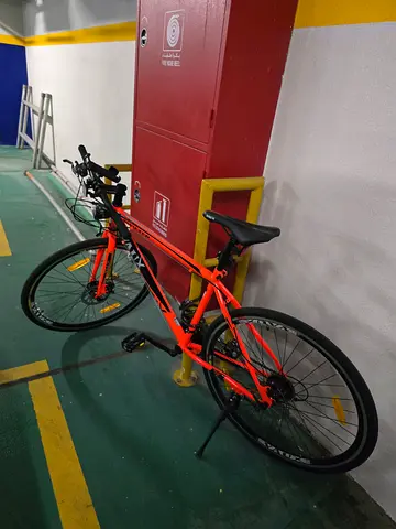 High-Performance Mountain Bike in Vibrant Orange