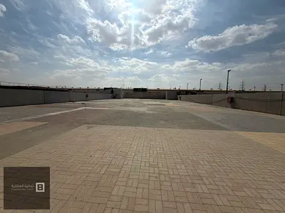 حوطة إنترلوك للإيجار في الصجعة الصناعية – منطقة السيارات موقع استراتيجي