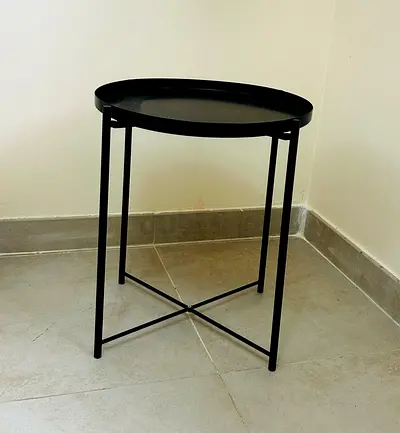 Round shaped Coffee table / side table (Ikea)