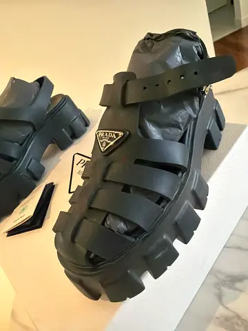 Authentic Prada Monolith sandals in black. Brand new, never worn – comes with original box, dust bag