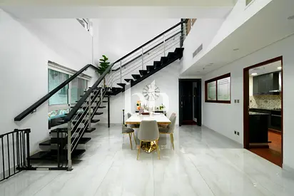 Upgraded Duplex | Lake, Skyline Views | Vastu