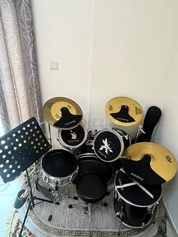 Complete drum set in perfect condition for sale