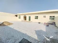 Spacious!5bedroom villa big hall inside ac inside parking central gas al jazzat sharjah